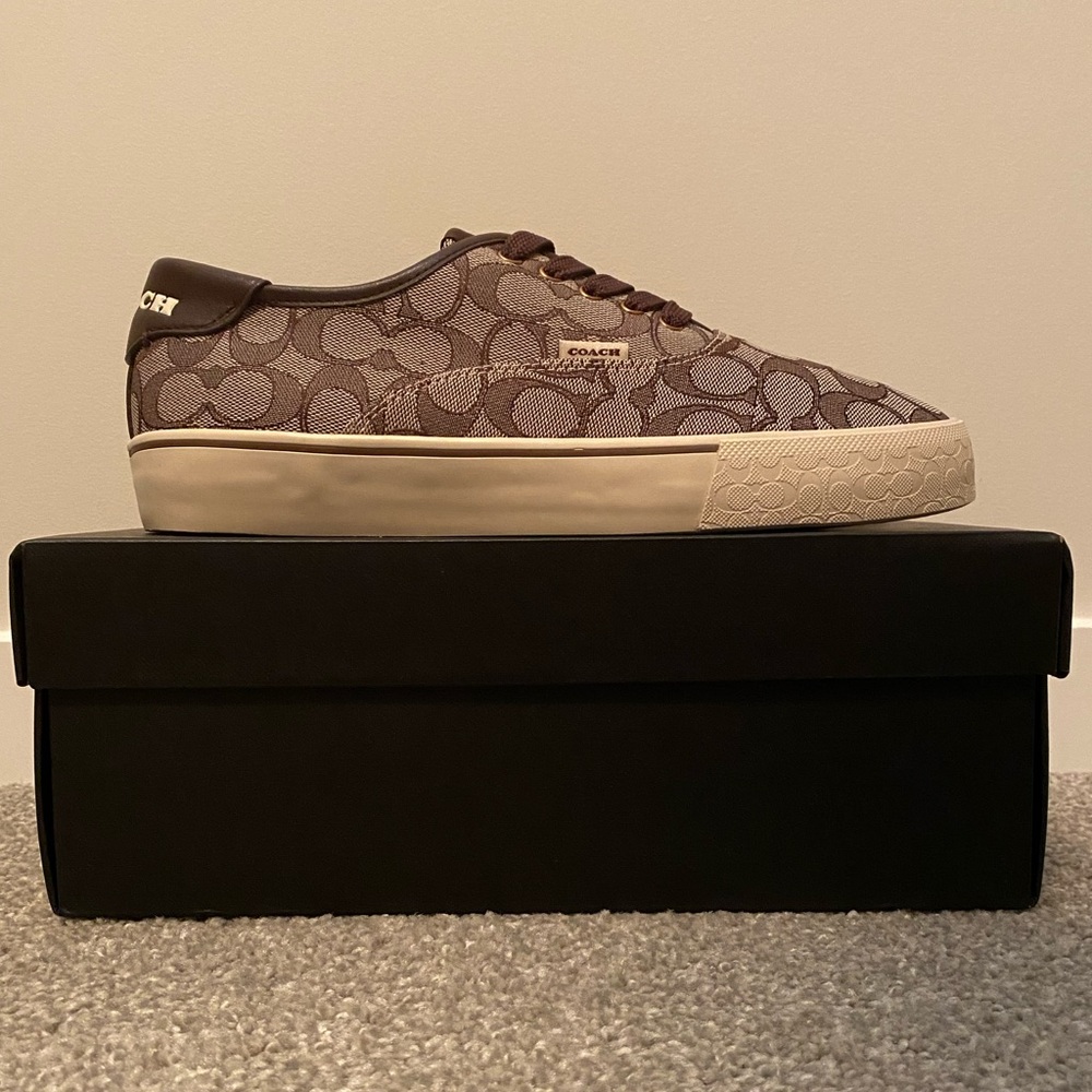 Coach Skate Lace Up Sneaker In Signature Jacquard - Size 9